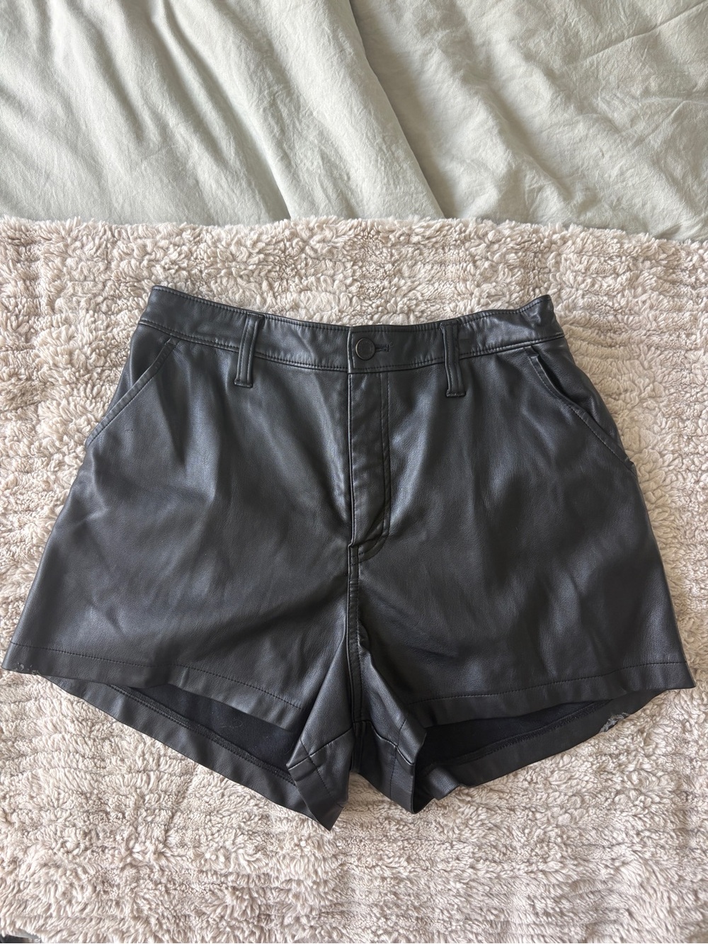 Hollister Womens Shorts Ultra High Rise Faux Leather Black M